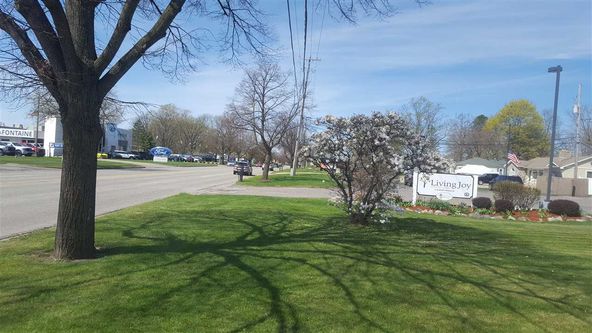 1531 E Pierson Rd, Flushing, MI 48433